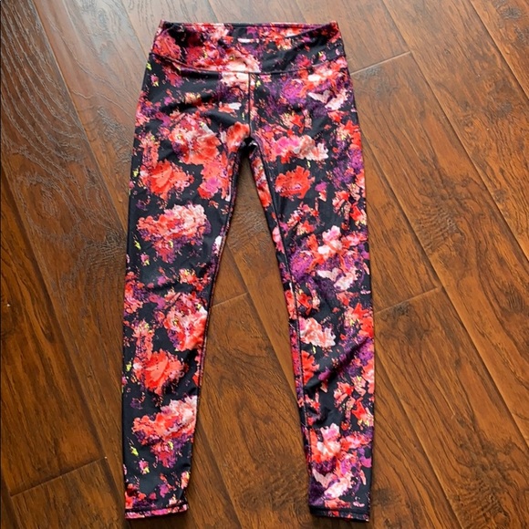 Fabletics Pants - Fabletics floral leggings
